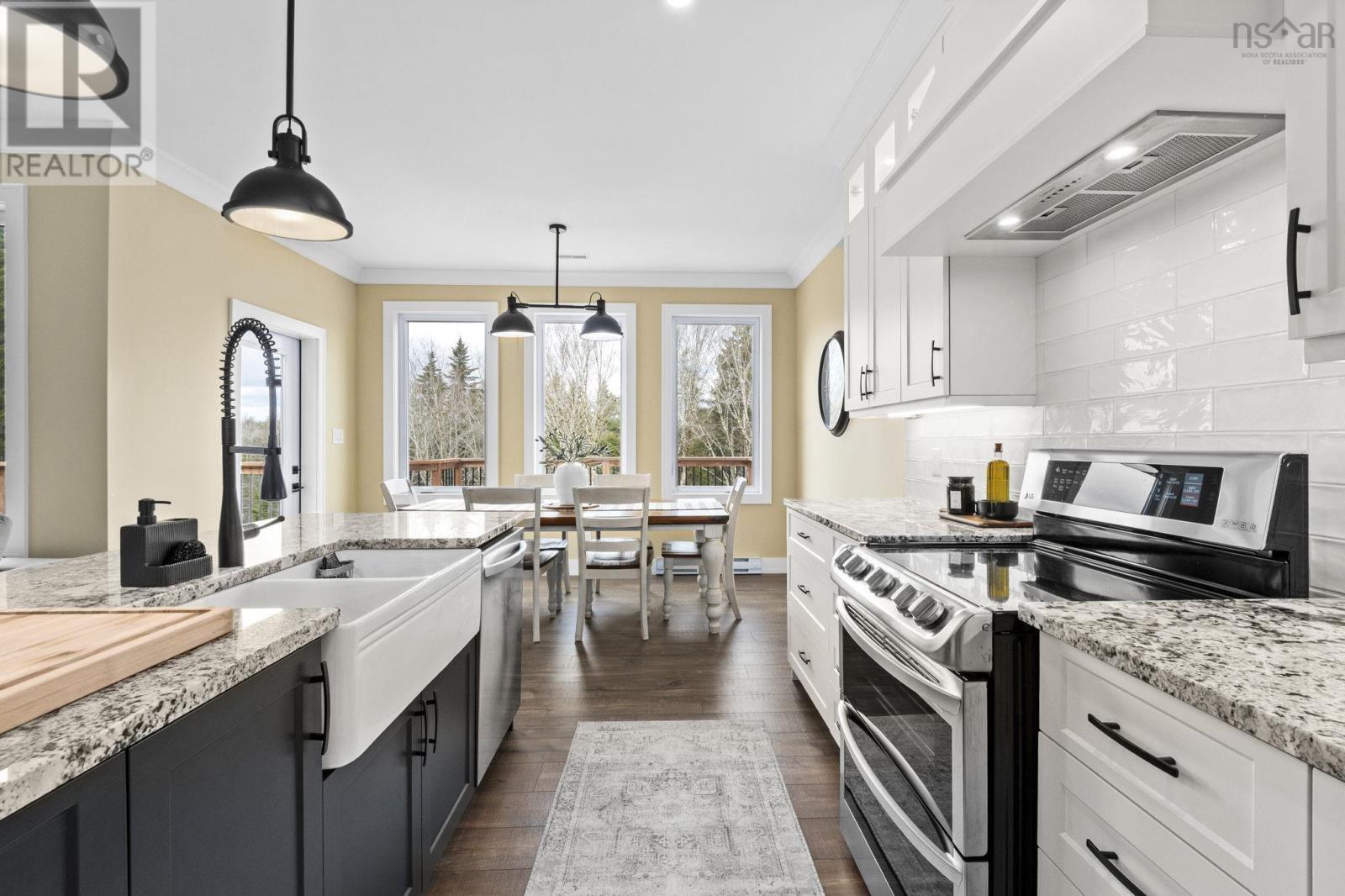 Property 28 of 49 of 237 Magenta Drive