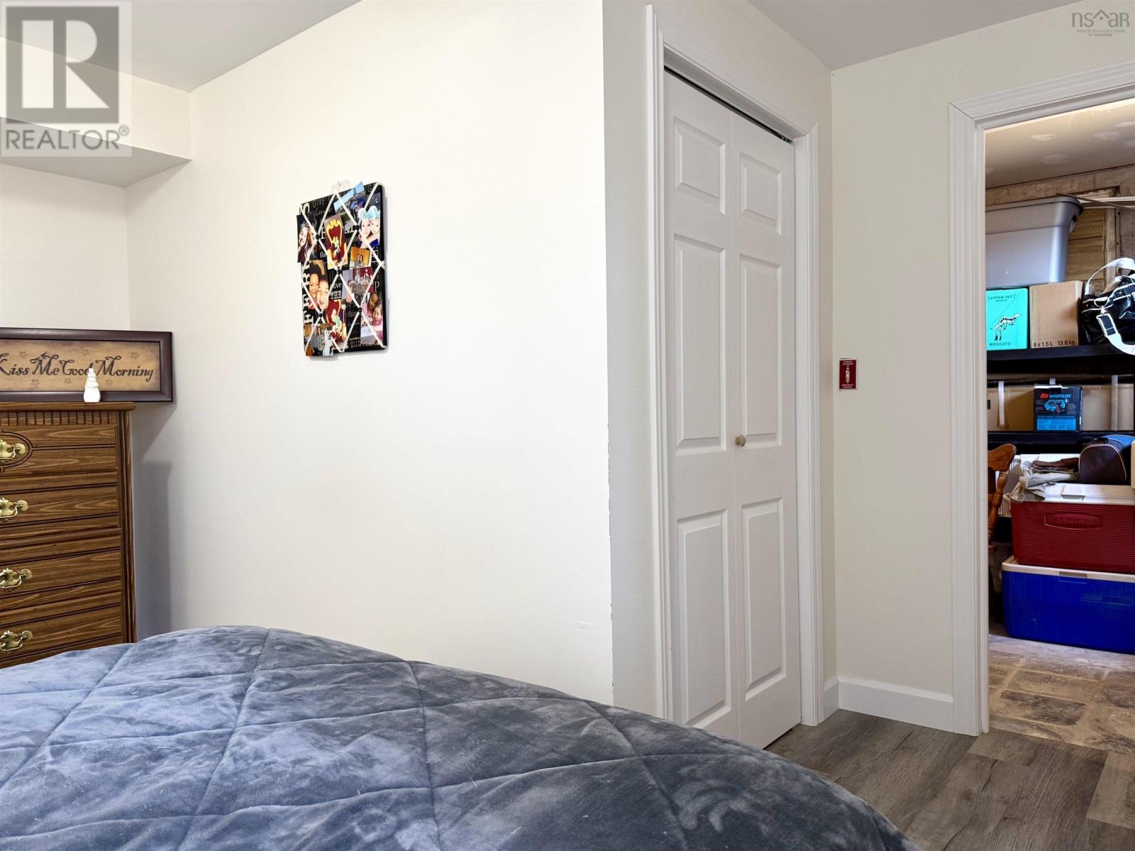 Property 19 of 50 of 636 Macdonald Road