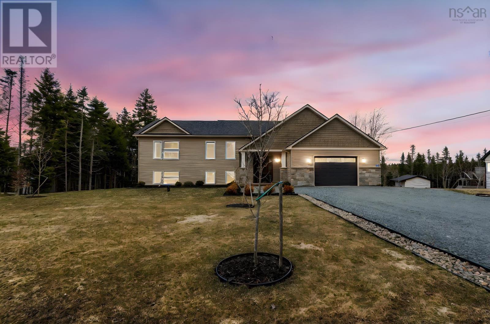 Property 15 of 49 of 237 Magenta Drive