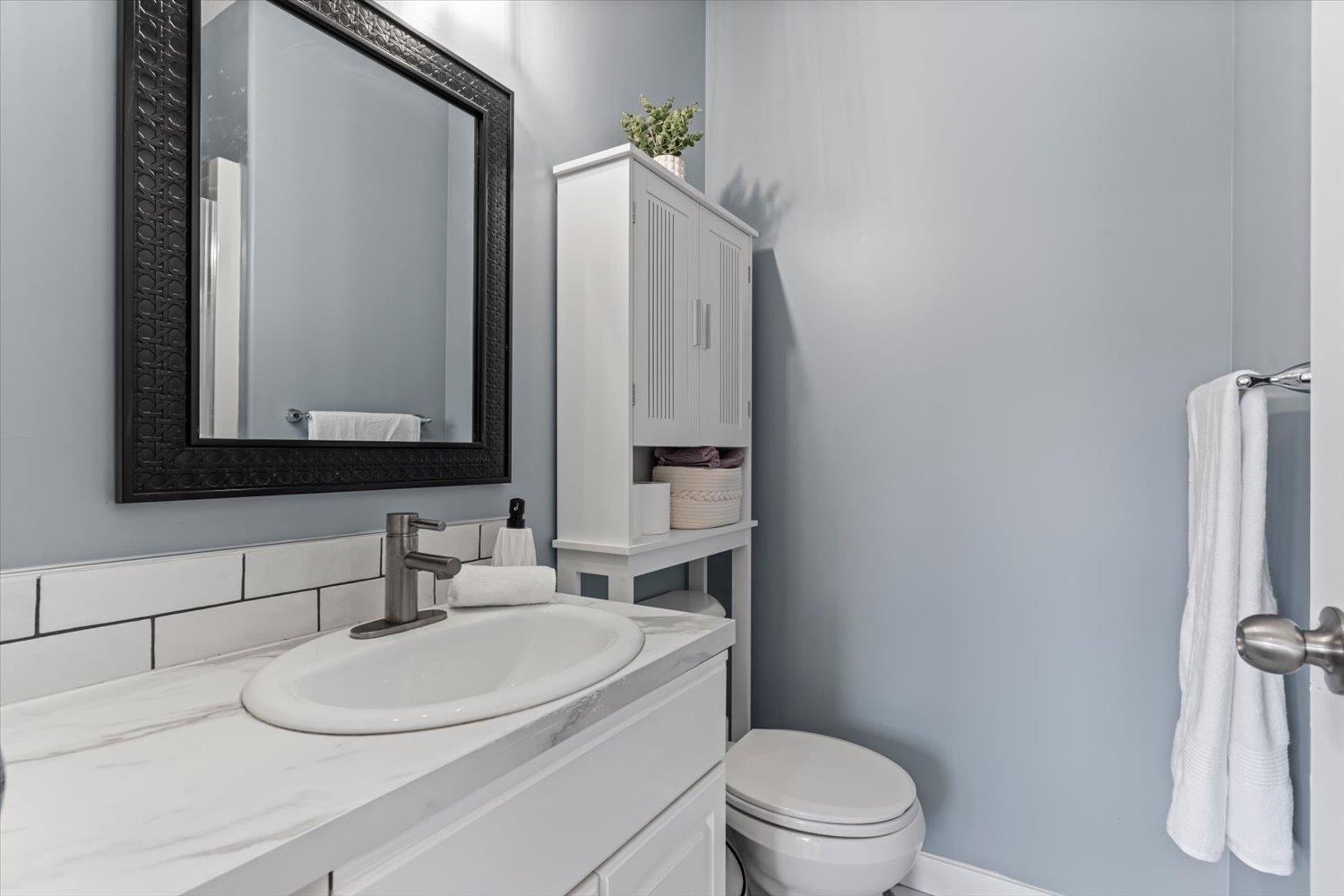 112 5765 VEDDER ROAD, Garrison Crossing