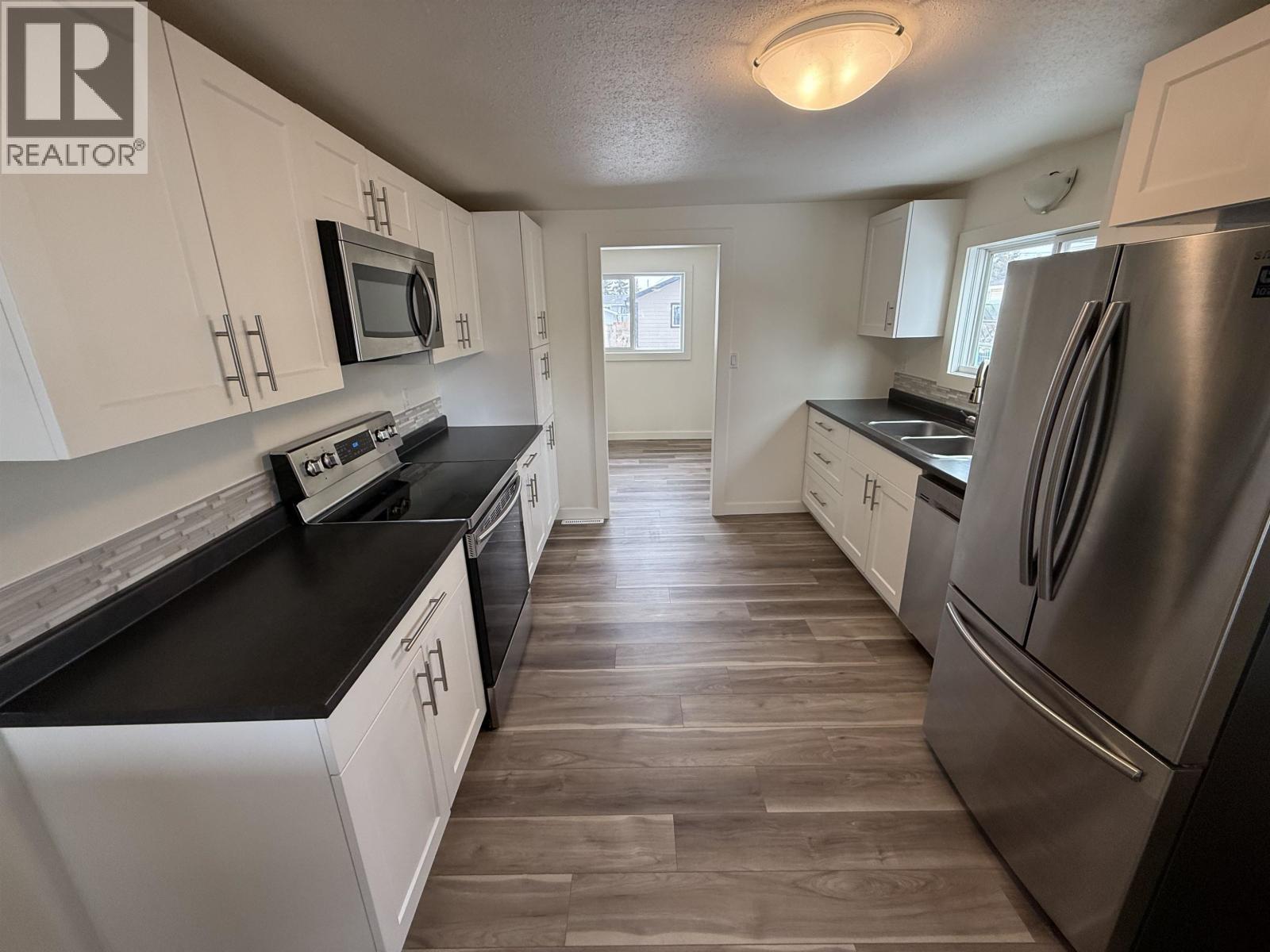 8620 77 STREET - Image 2