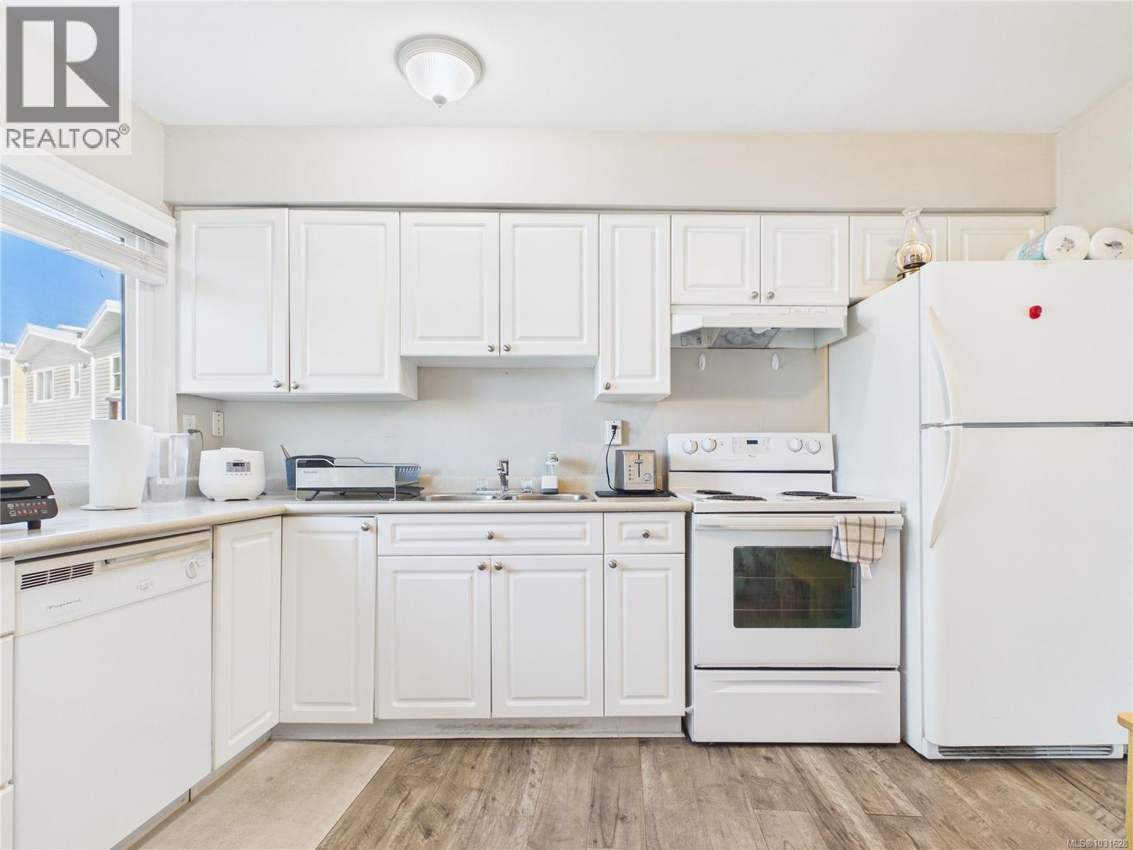 #48 4110 Kendall Ave - 4