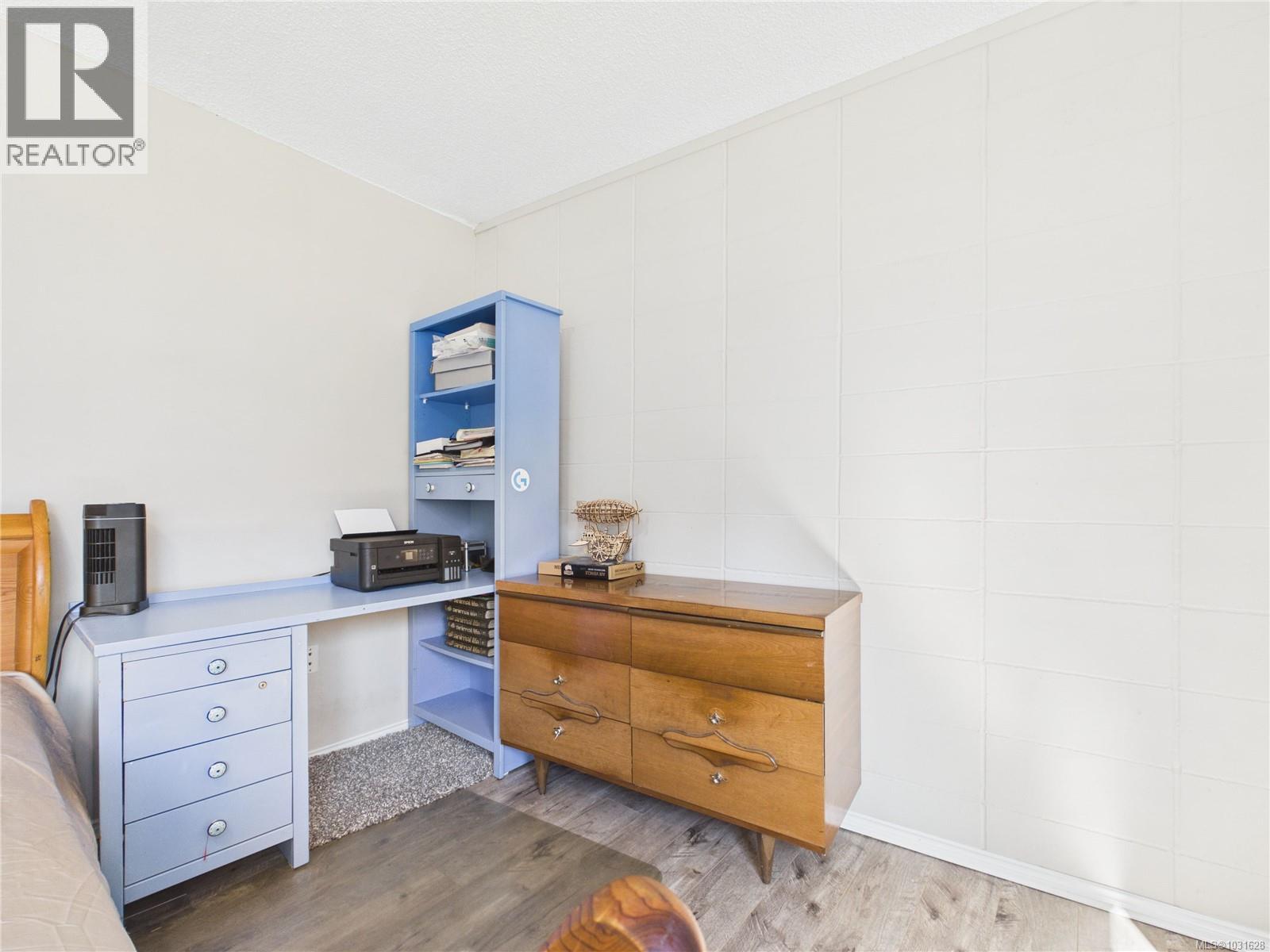 #48 4110 Kendall Ave - 33