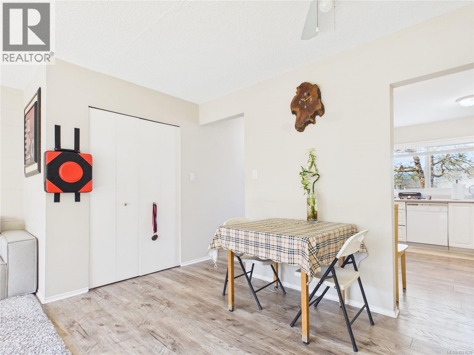 #48 4110 Kendall Ave - 14