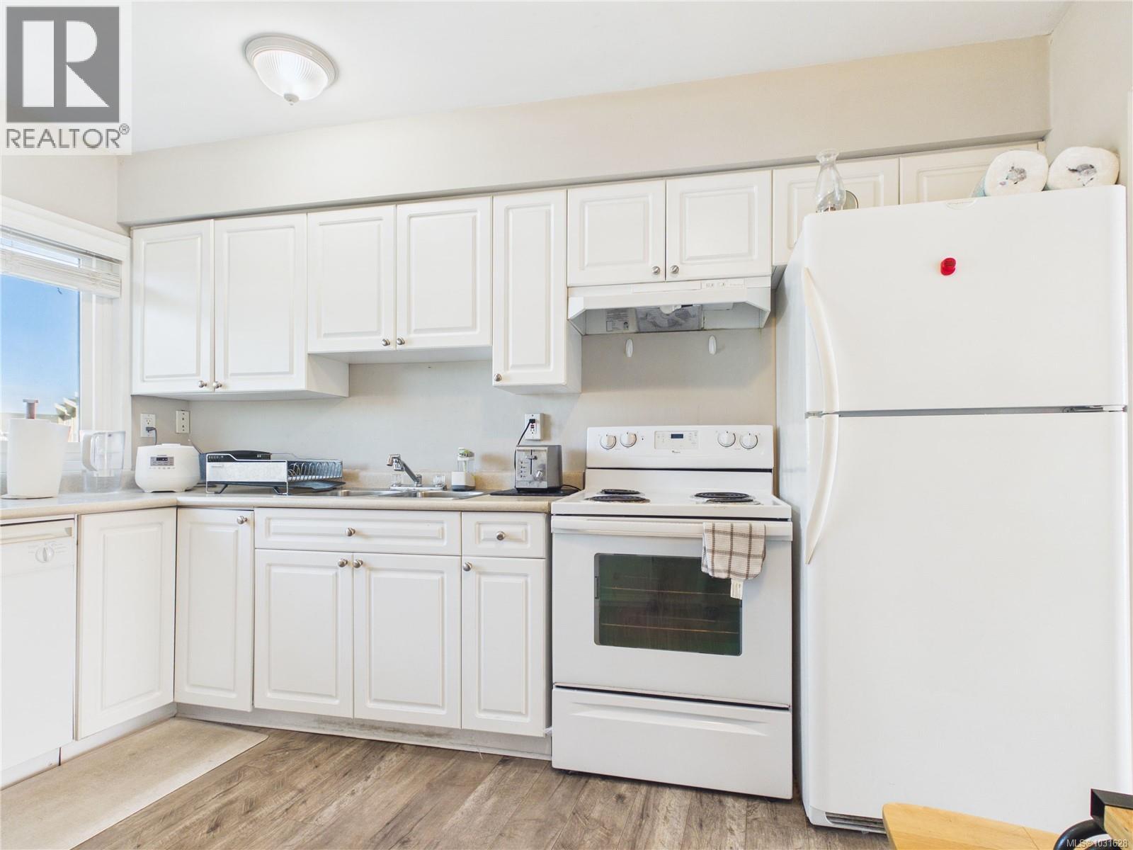 #48 4110 Kendall Ave - 1