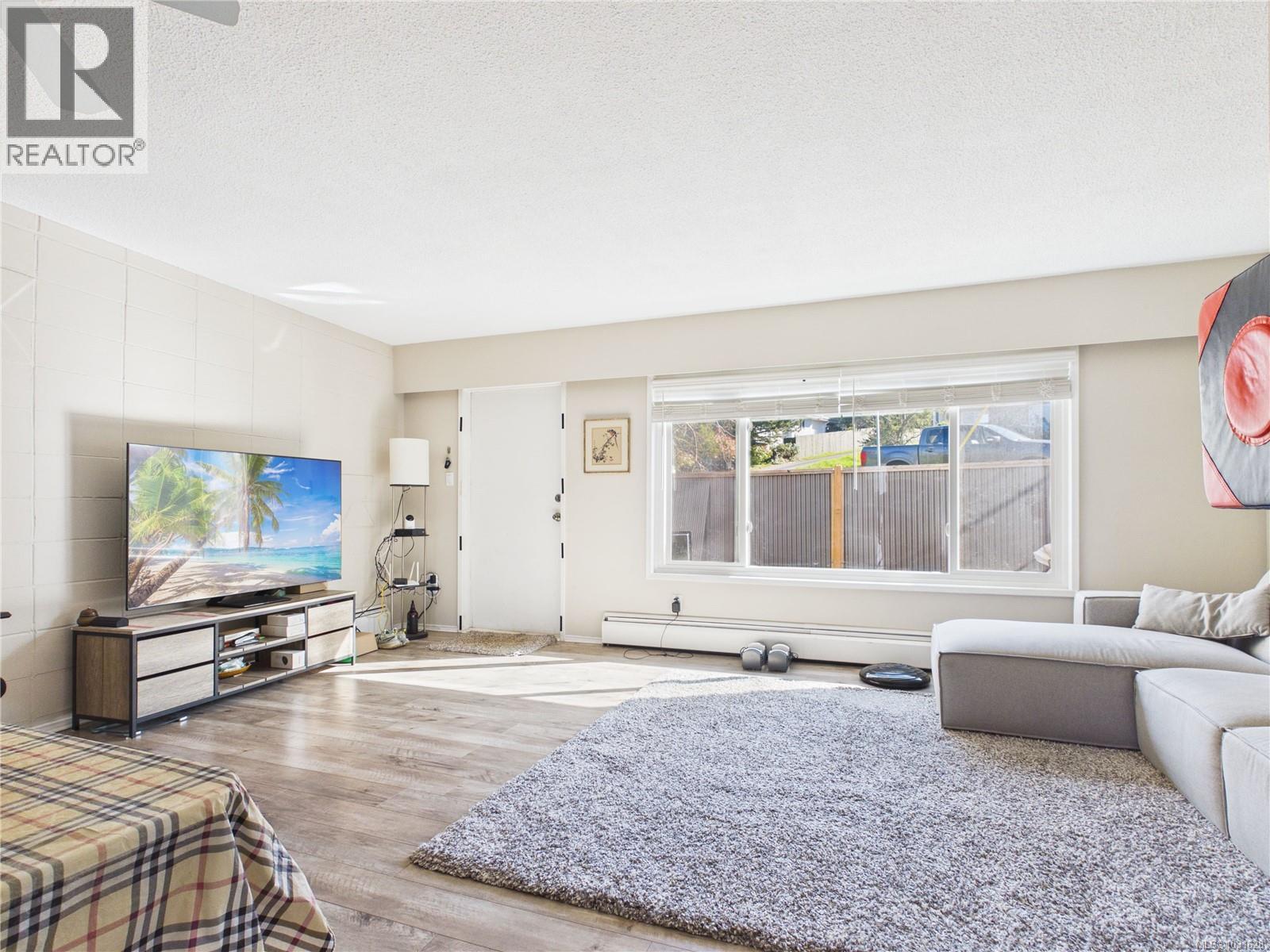 #48 4110 Kendall Ave - 9