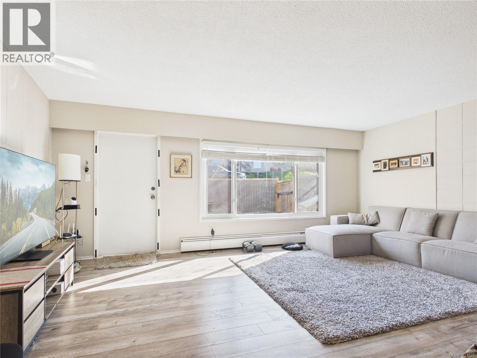 #48 4110 Kendall Ave - 10