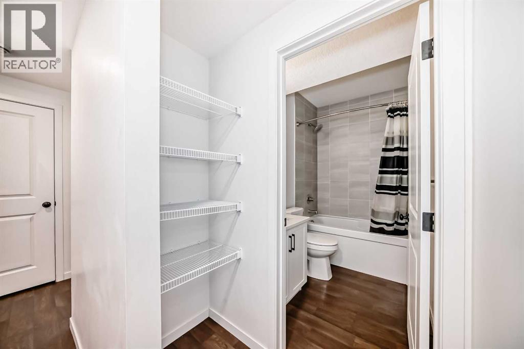 
          120 Seton Villas Southeast
            <br/>
            <span>Calgary</span>
            , 
            <span>AB</span>
             <span>T3M3L9</span>
         - Photo 36