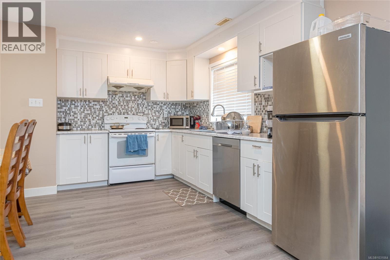 6375 LASALLE RD - 23