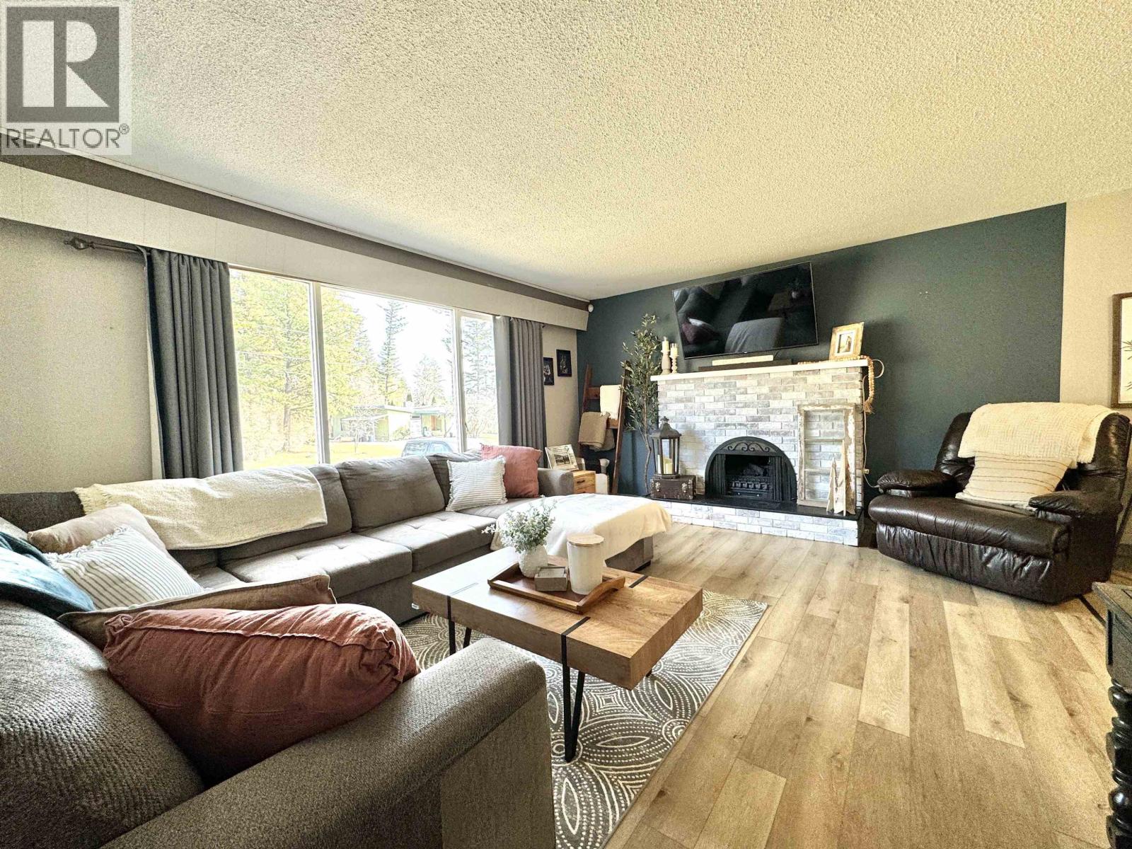 1175 PIGEON AVENUE - Image 2