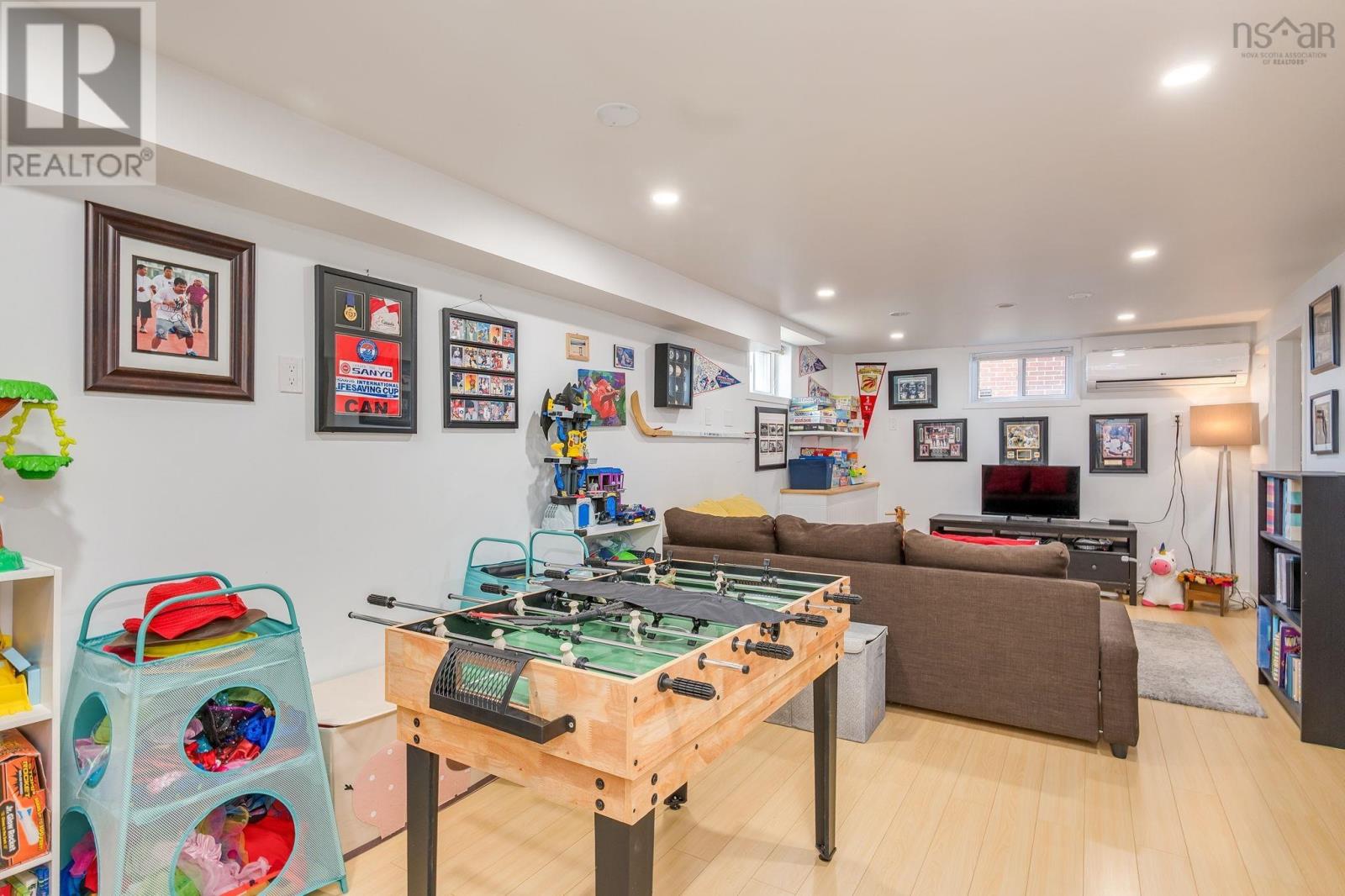 Property 49 of 49 of 3160 Veith Street