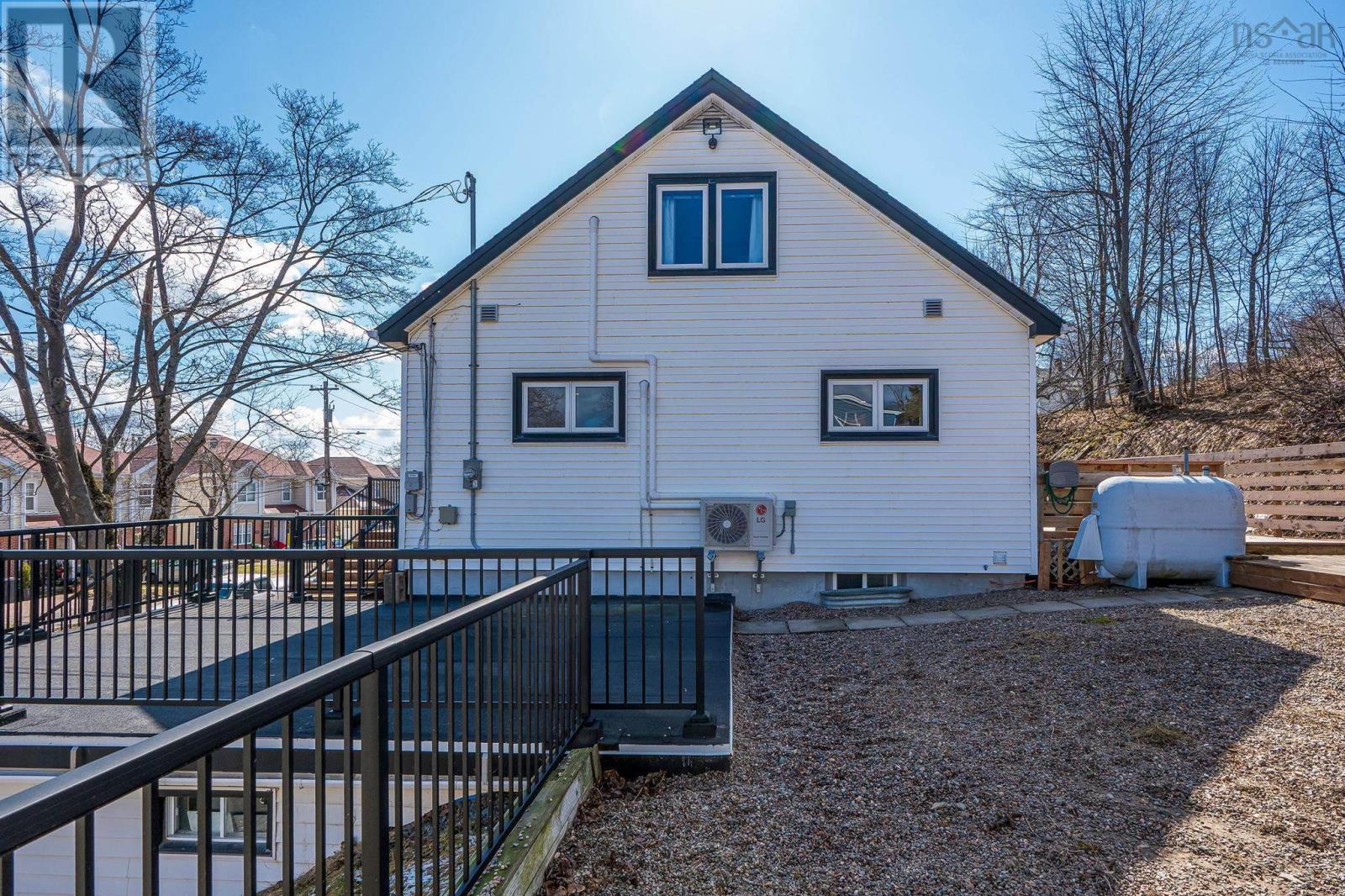 Property 22 of 49 of 3160 Veith Street