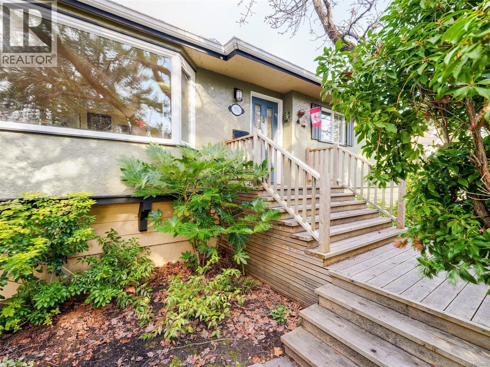  3930 Tudor Avenue, Saanich