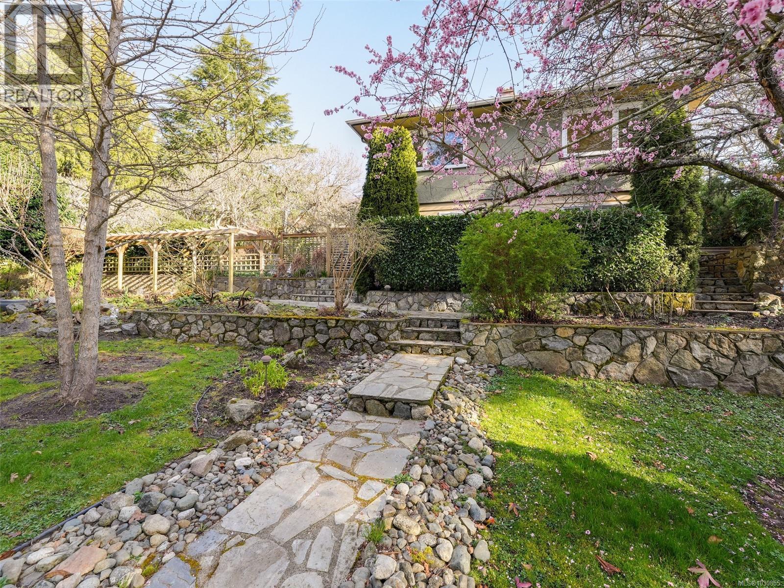  3930 Tudor Avenue, Saanich