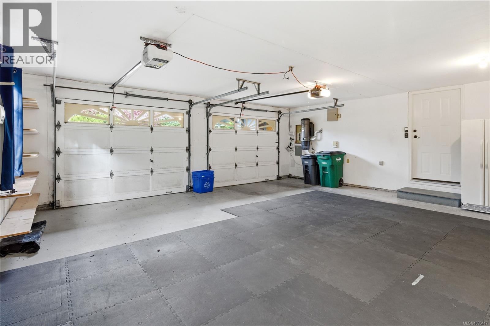 3913 GIBSON CRT - 42