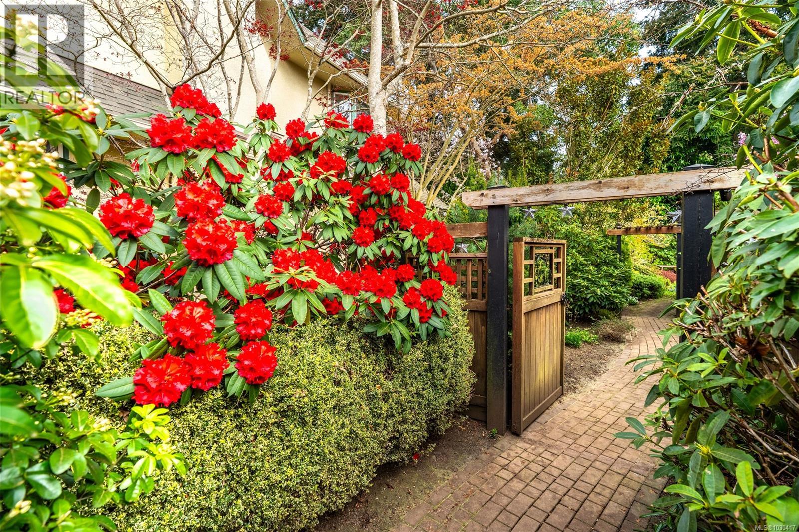 3913 GIBSON CRT - 43