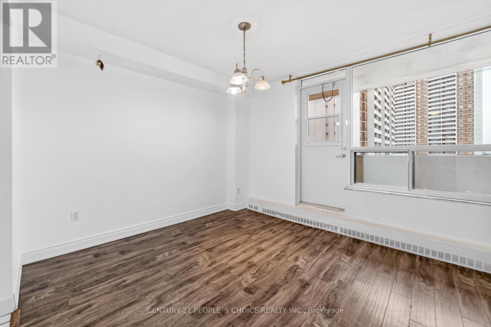#902 3390 WESTON ROAD - 14