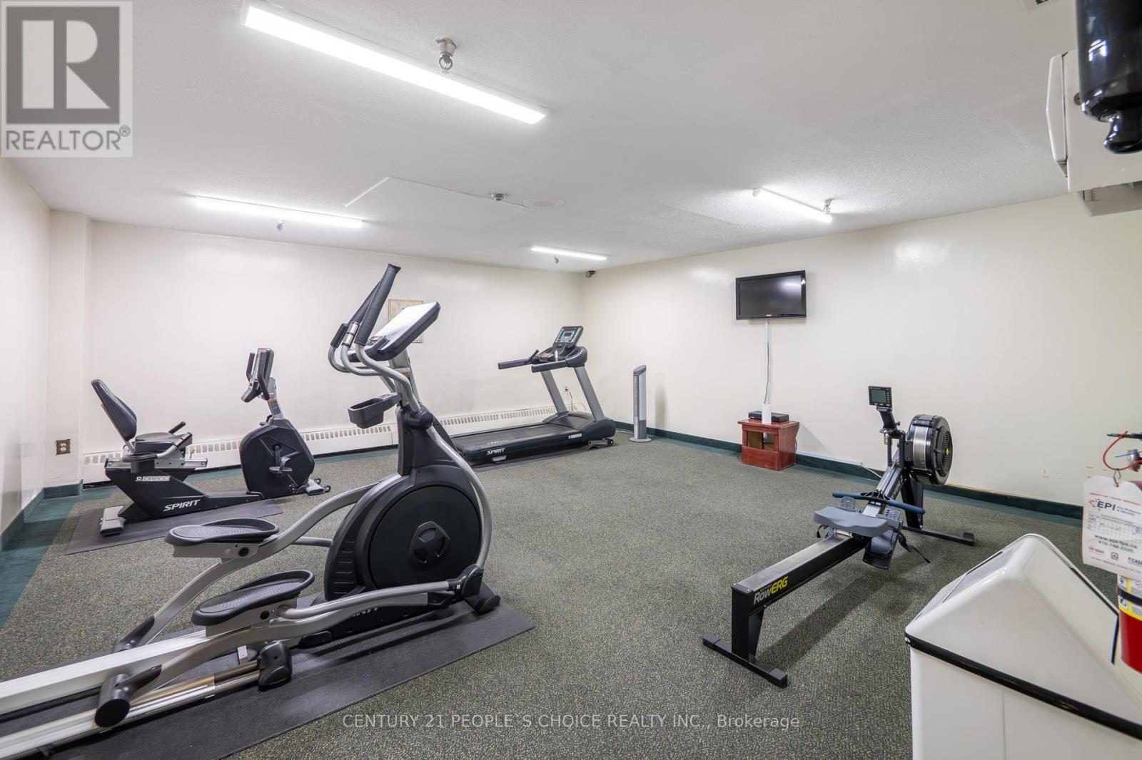 #902 3390 WESTON ROAD - 39