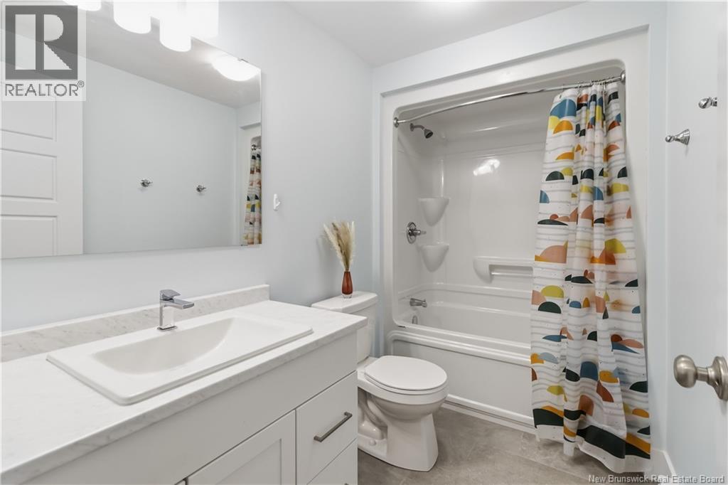 92 Satara Drive - Thumbnail 28