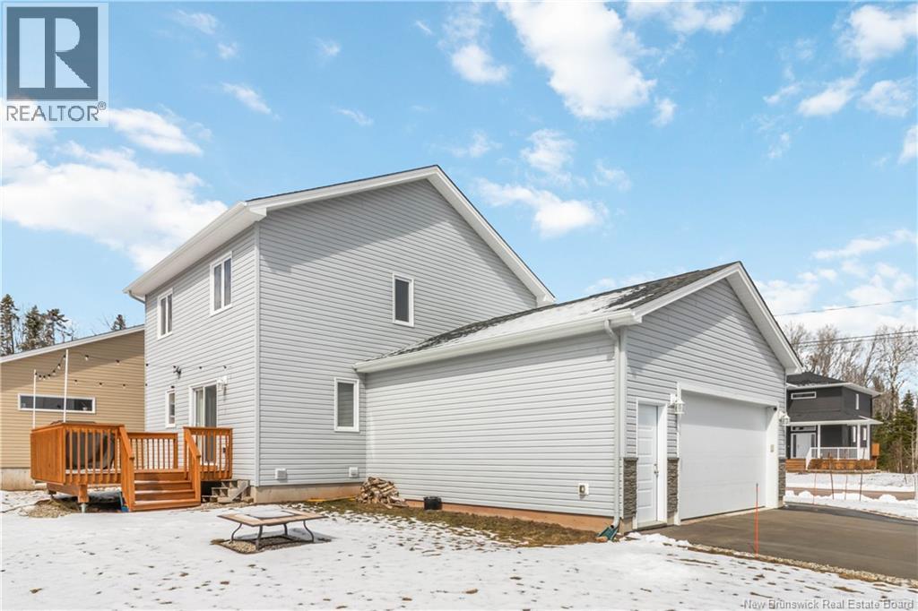 92 Satara Drive - Thumbnail 30