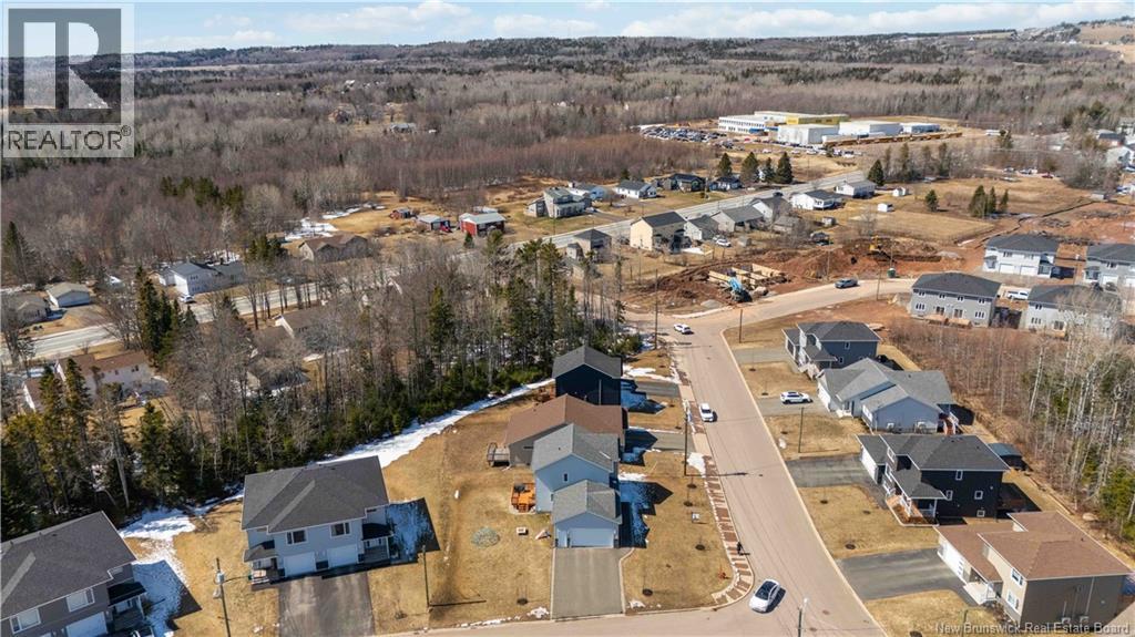 92 Satara Drive - Thumbnail 34