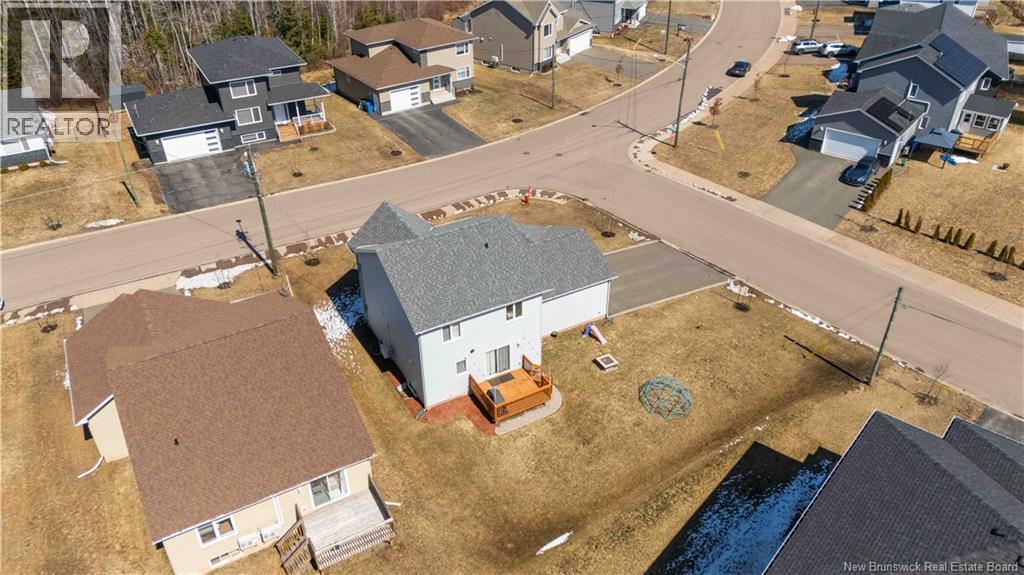 92 Satara Drive - Thumbnail 33