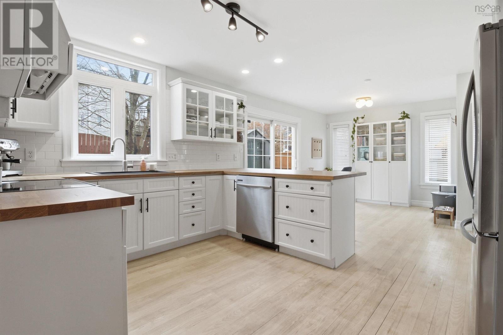 Property 12 of 39 of 4 Stone Gate Court