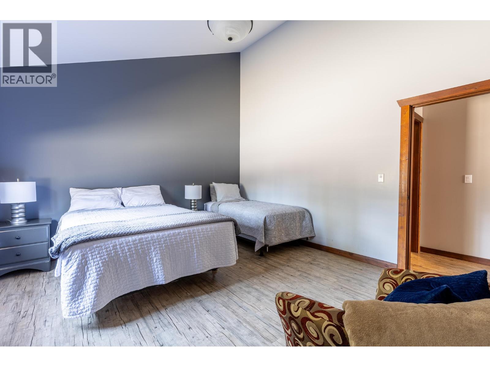 1250 FOWLER PLACE - 12