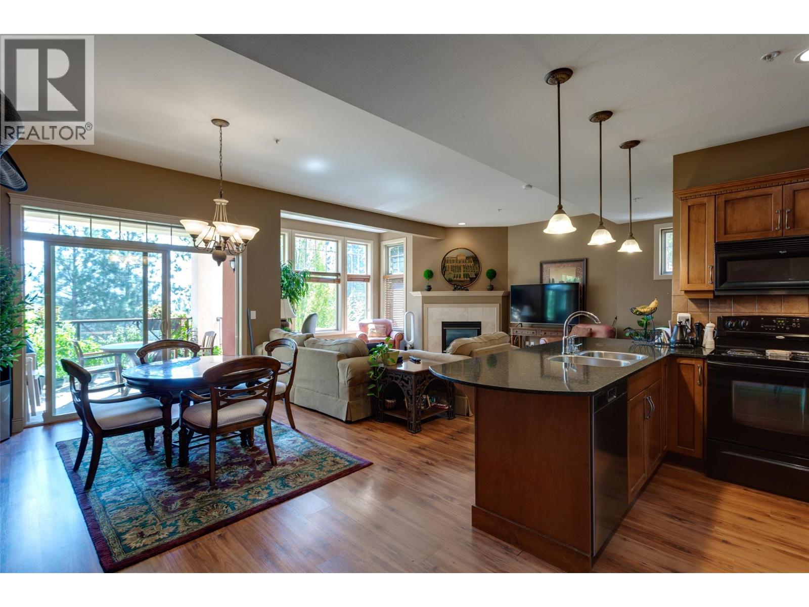 #105 1795 COUNTRY CLUB DRIVE - 7