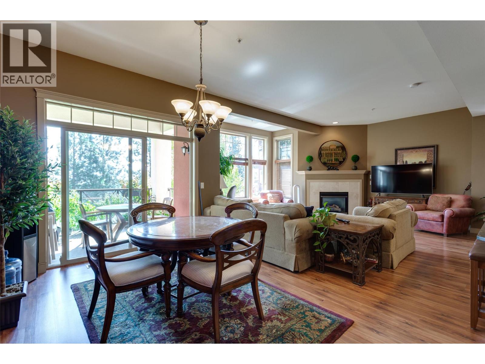 #105 1795 COUNTRY CLUB DRIVE - 14