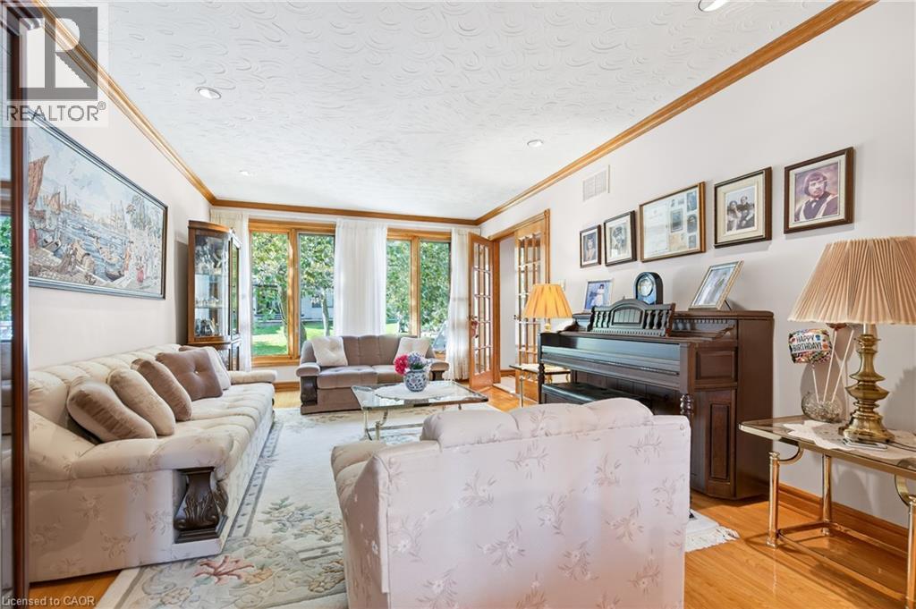 79 MAPLE DRIVE - 8