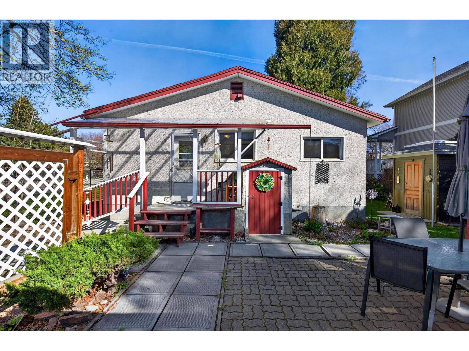  797 Dehart Avenue, Kelowna