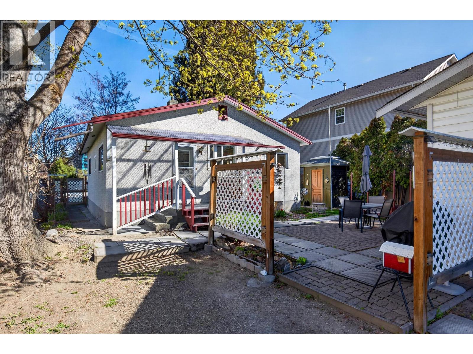  797 Dehart Avenue, Kelowna