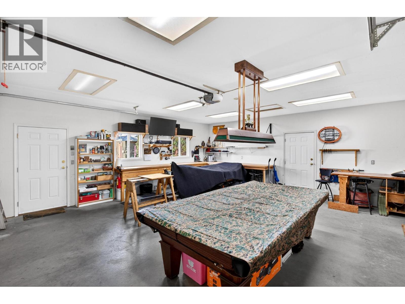  797 Dehart Avenue, Kelowna