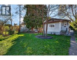  797 Dehart Avenue, Kelowna