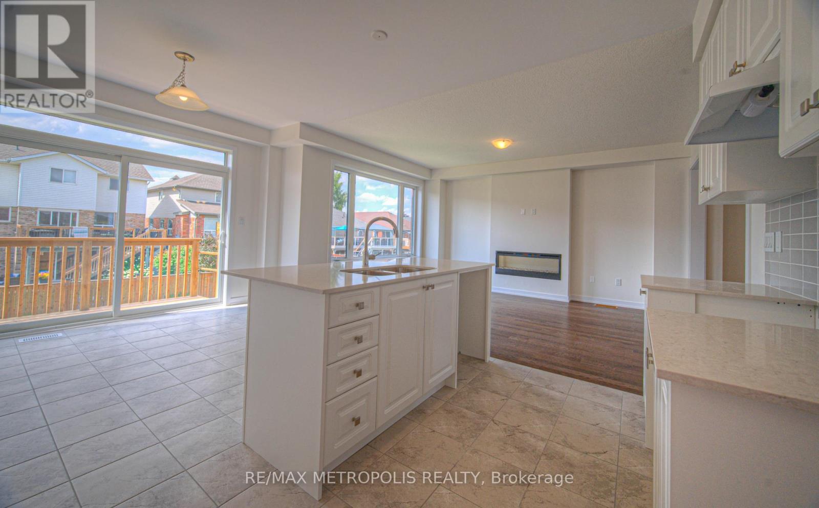 100 MOSS DRIVE - 20
