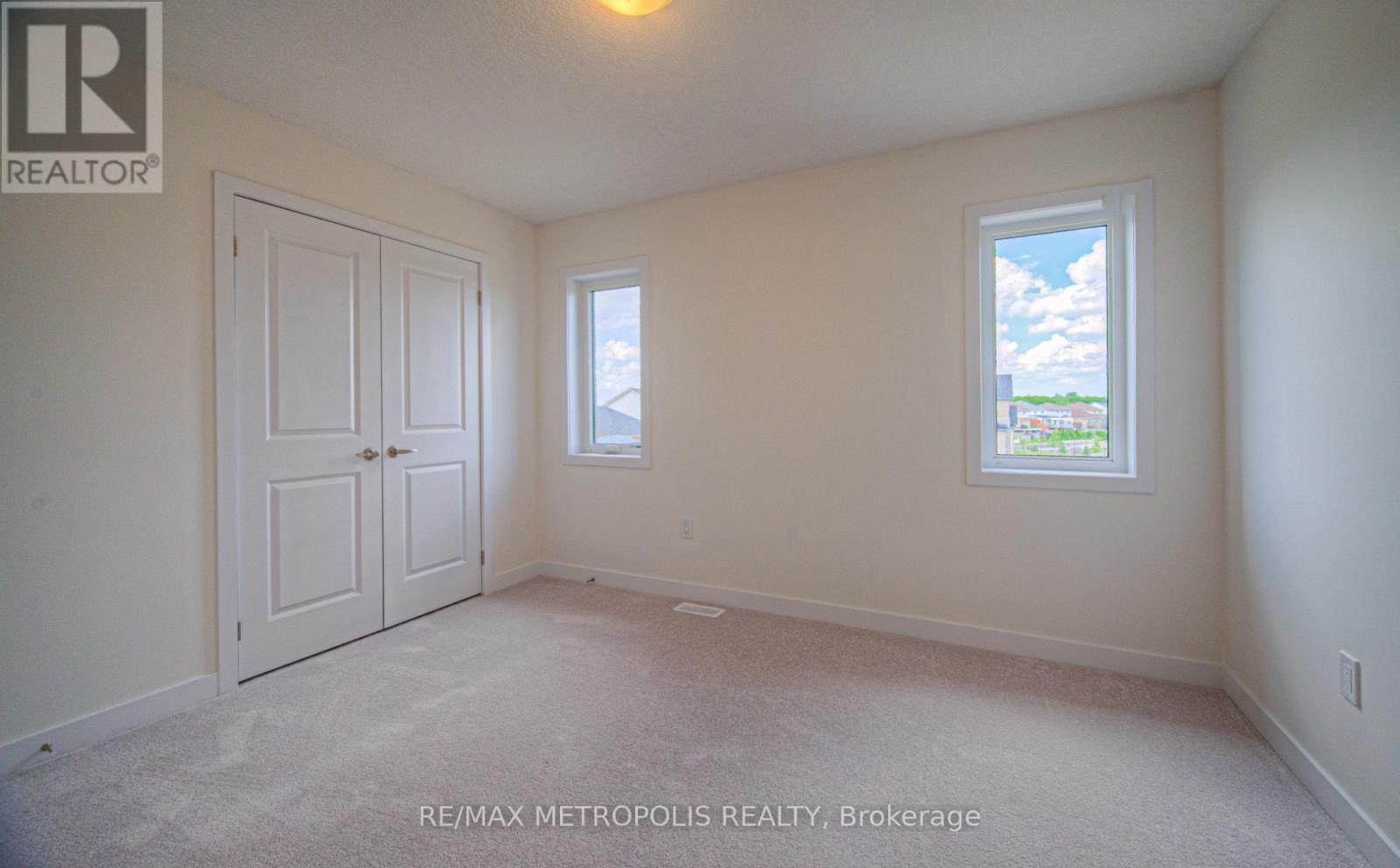 100 MOSS DRIVE - 28