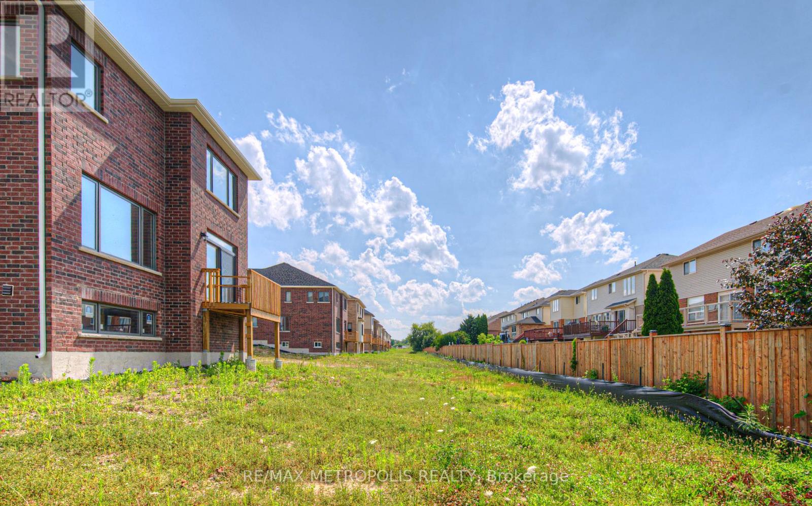 100 MOSS DRIVE - 42