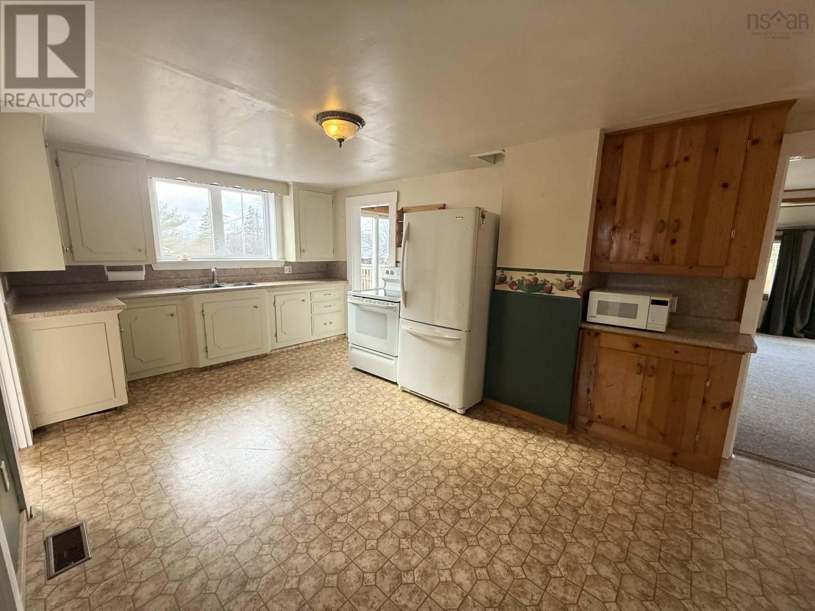 Property 23 of 26 of 934 Brazil Lake Road