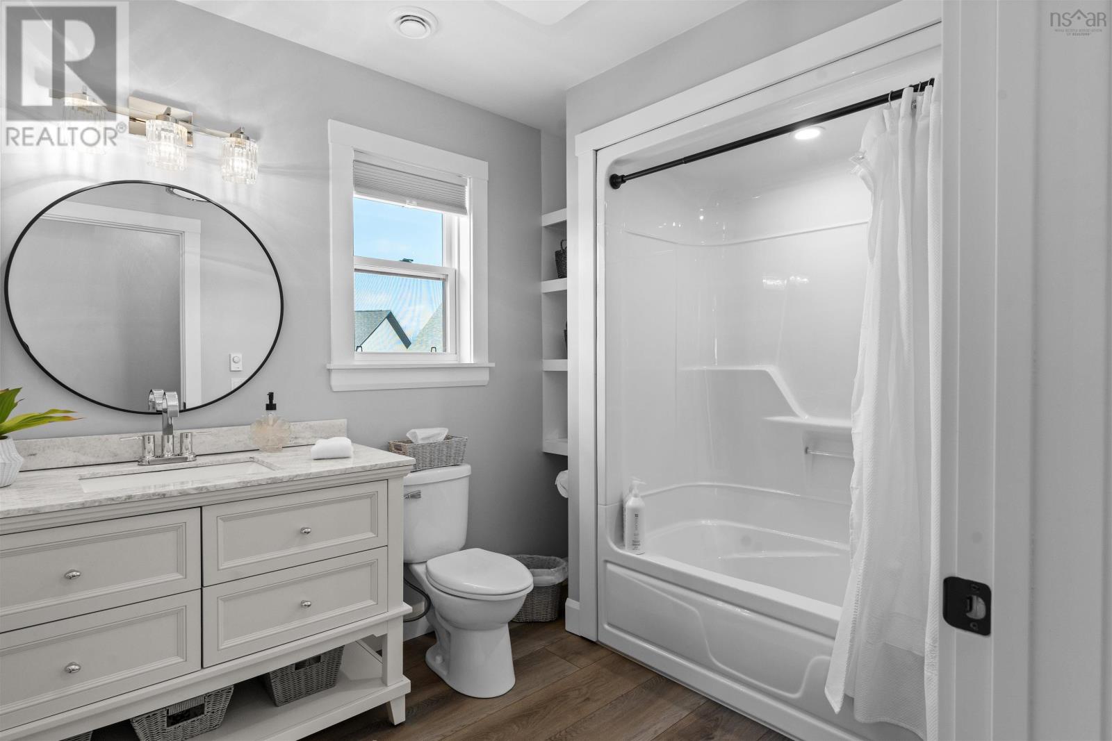 Property 22 of 50 of 35 Angel Court