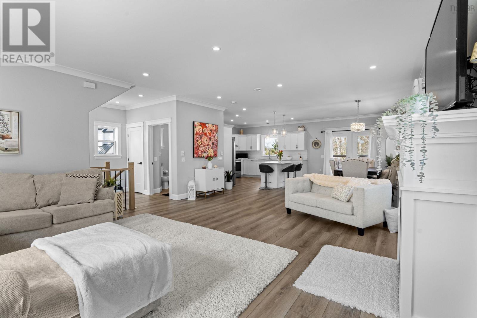 Property 27 of 50 of 35 Angel Court