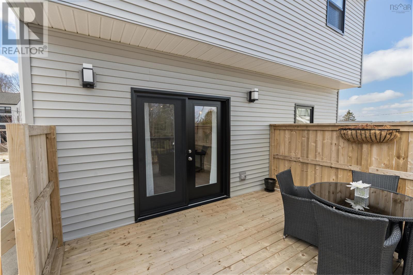 Property 26 of 50 of 35 Angel Court