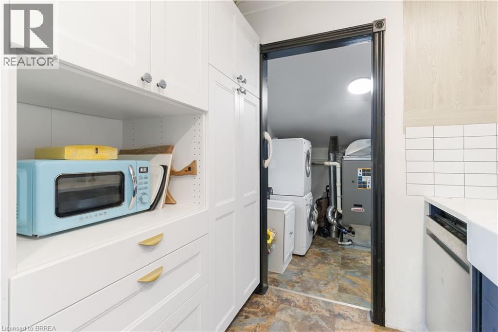 213 ELGIN Street - 23