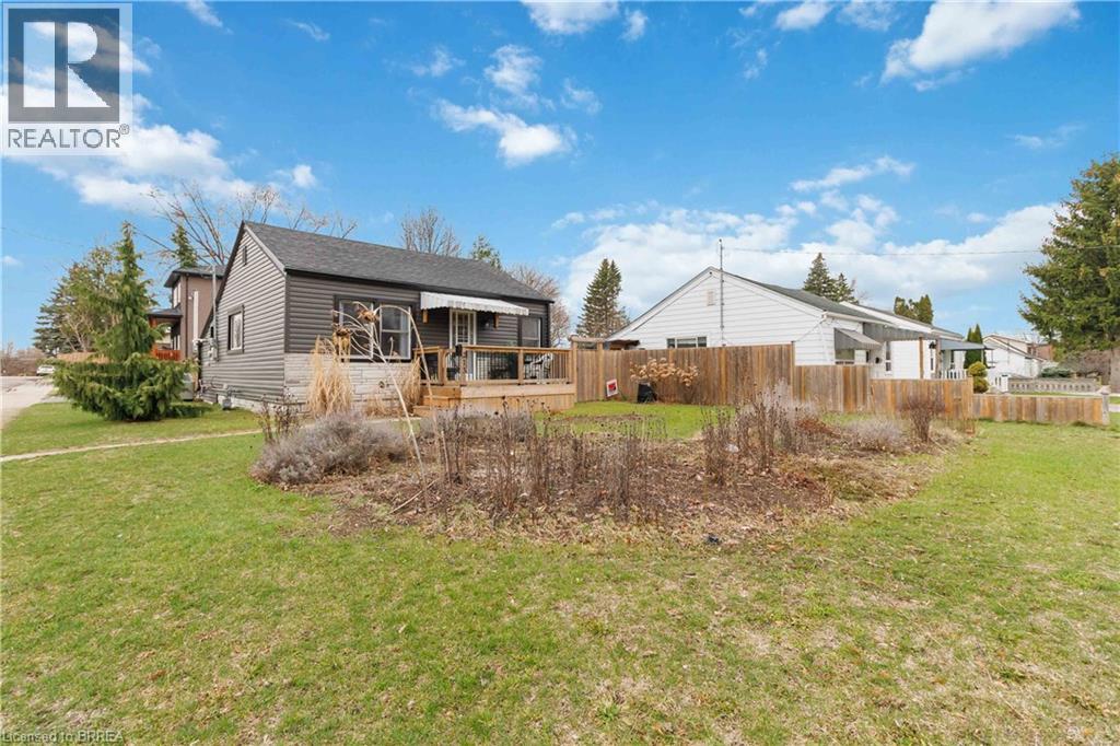 213 ELGIN Street — photo 3