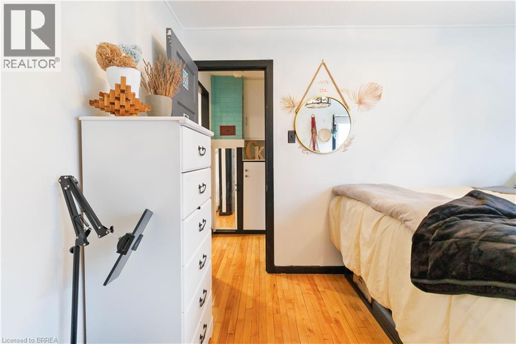 213 ELGIN Street — photo 35