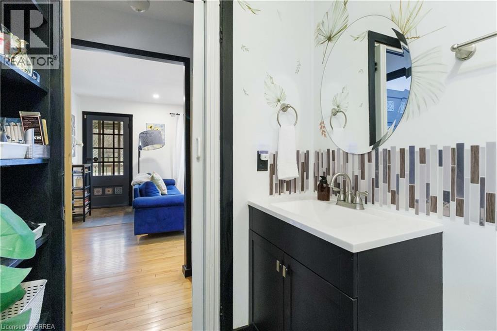 213 ELGIN Street — photo 38
