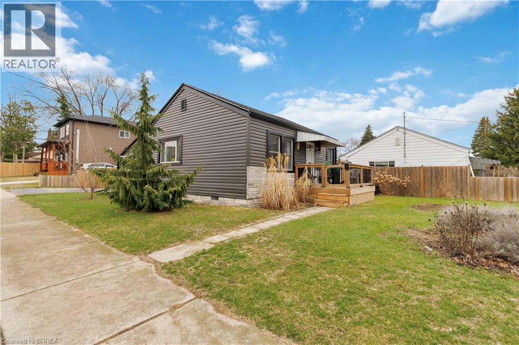 213 ELGIN Street - 4
