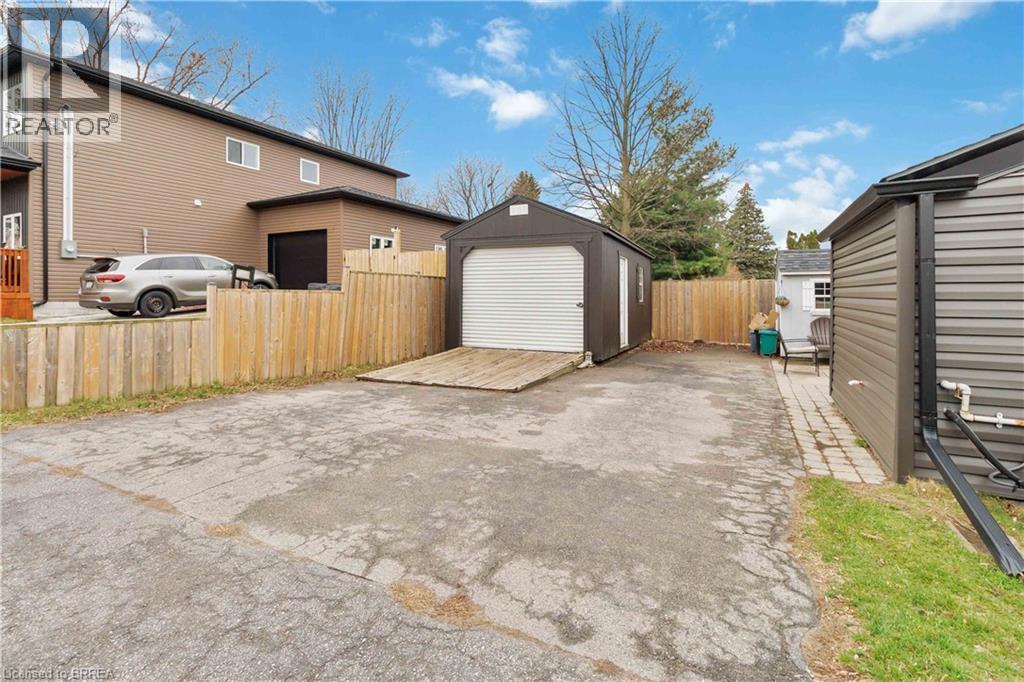 213 ELGIN Street — photo 40