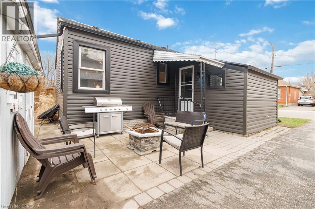 213 ELGIN Street — photo 43