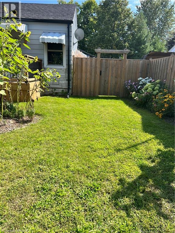 213 ELGIN Street — photo 46